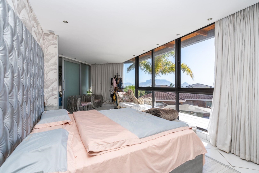 6 Bedroom Property for Sale in Welgelegen Western Cape